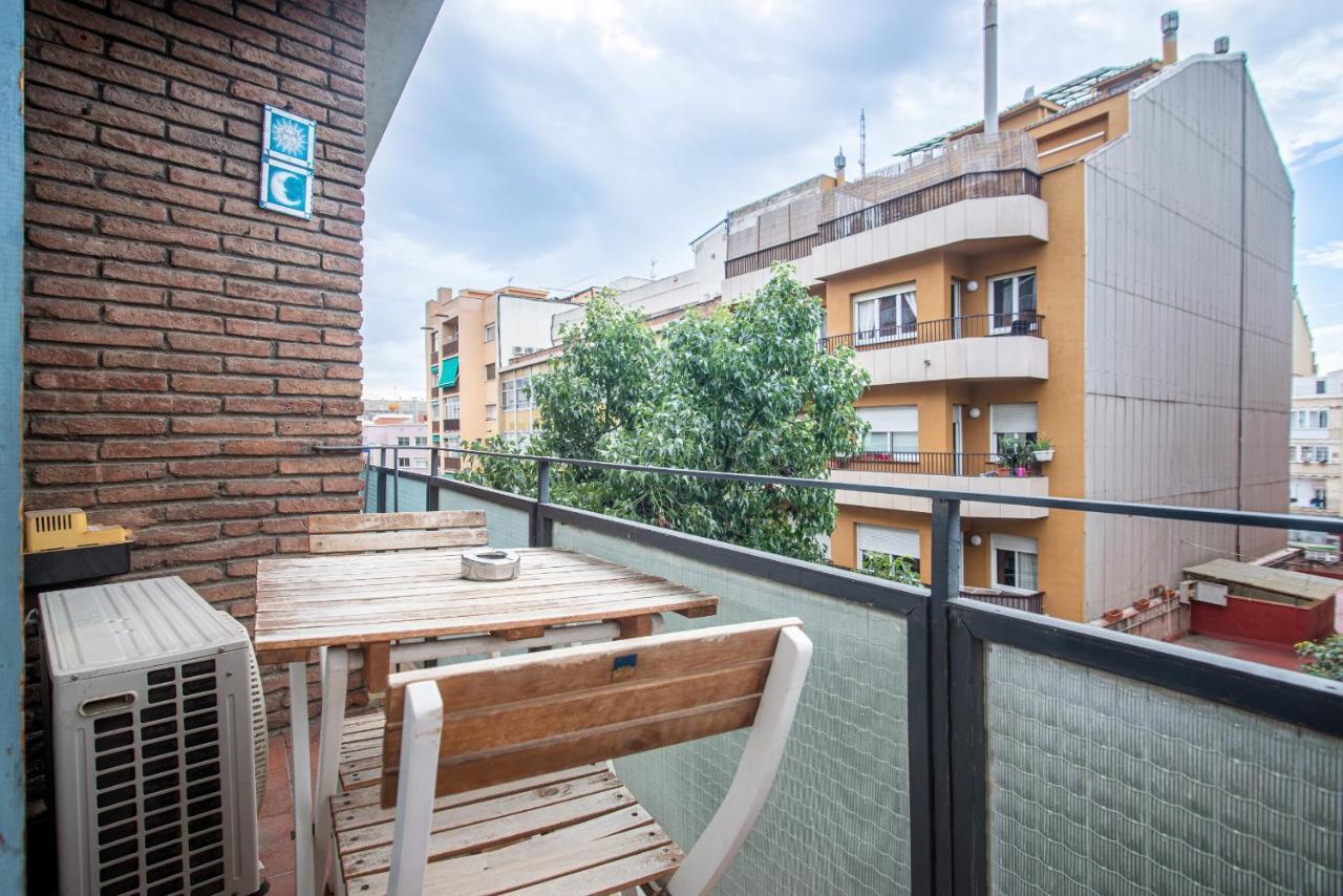 The White Flats Les Corts Apartment Barcelona Bagian luar foto