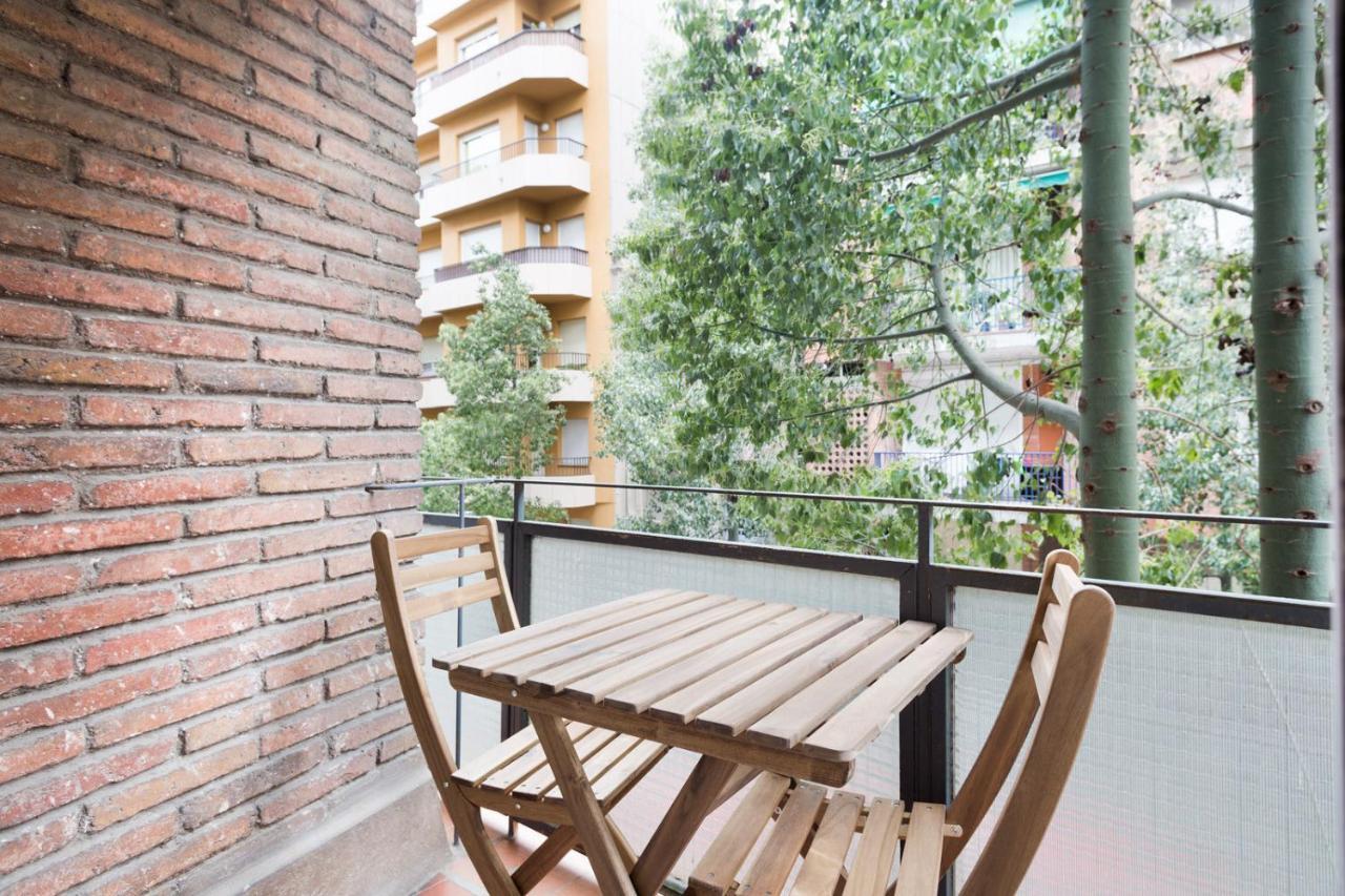 The White Flats Les Corts Apartment Barcelona Bagian luar foto
