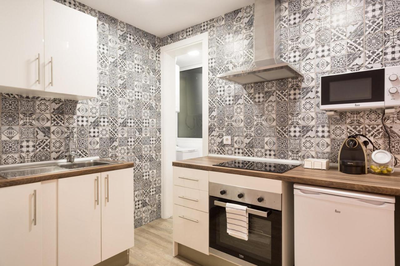 The White Flats Les Corts Apartment Barcelona Bagian luar foto