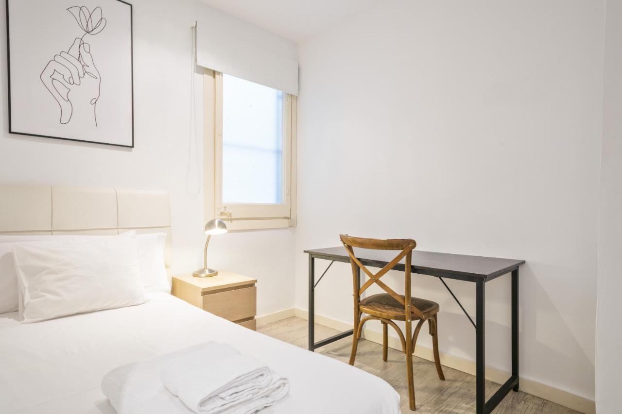 The White Flats Les Corts Apartment Barcelona Bagian luar foto
