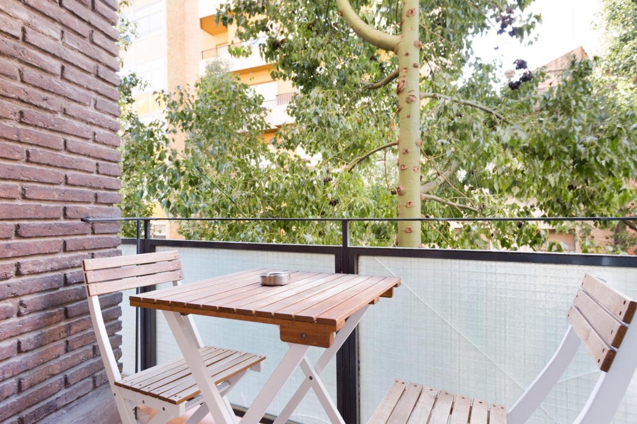The White Flats Les Corts Apartment Barcelona Bagian luar foto