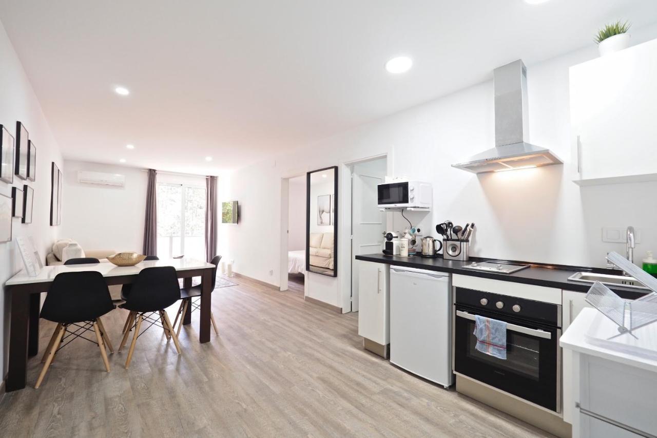 The White Flats Les Corts Apartment Barcelona Bagian luar foto