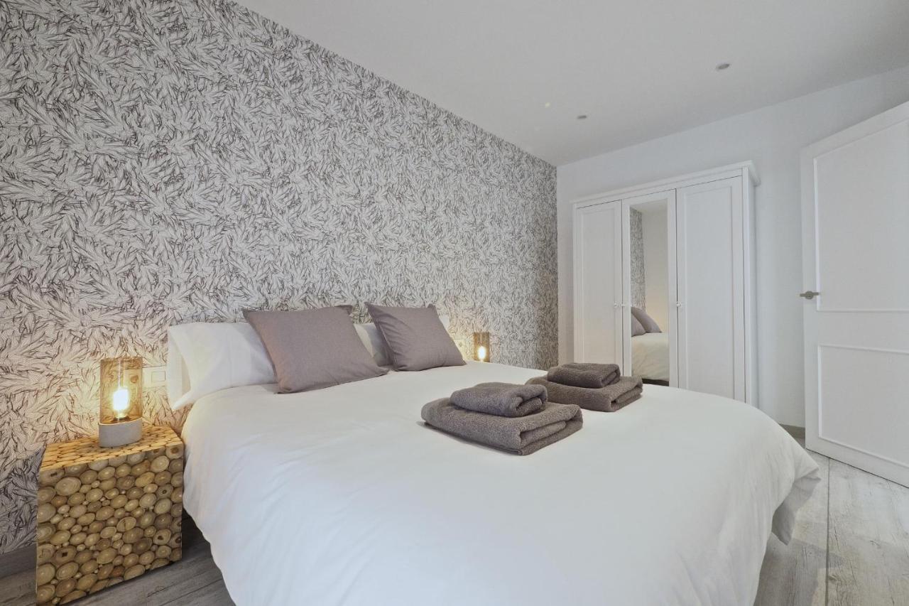 The White Flats Les Corts Apartment Barcelona Bagian luar foto