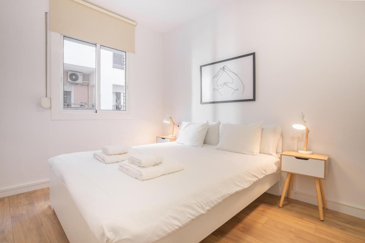 The White Flats Les Corts Apartment Barcelona Bagian luar foto