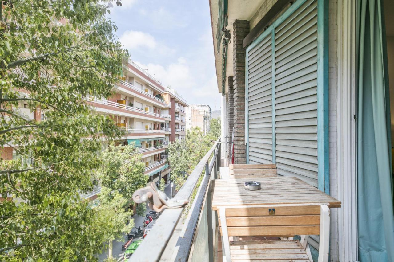 The White Flats Les Corts Apartment Barcelona Bagian luar foto