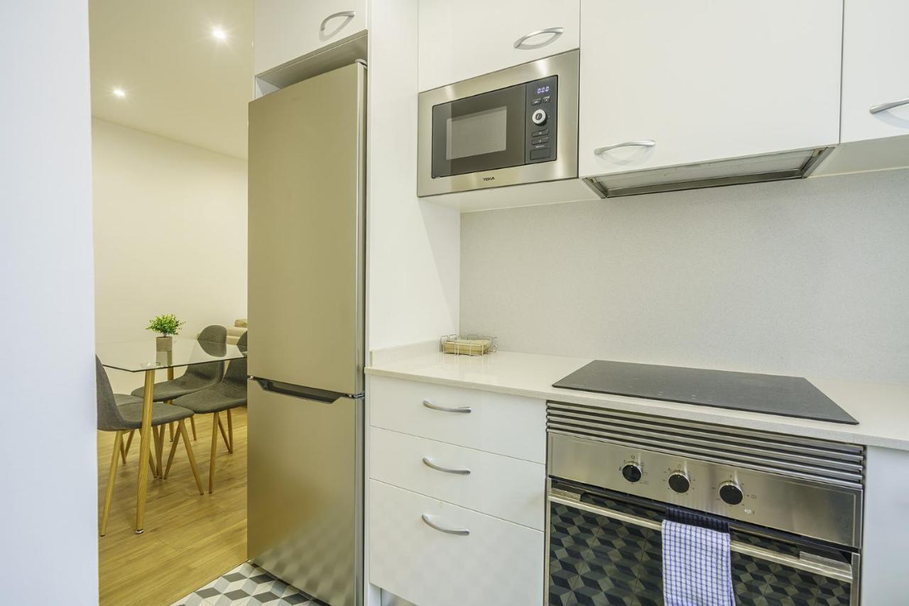The White Flats Les Corts Apartment Barcelona Bagian luar foto