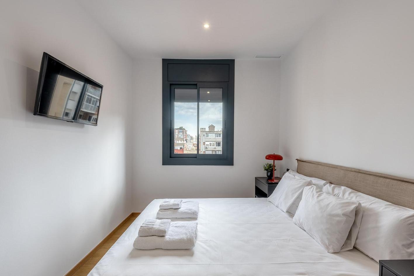 The White Flats Les Corts Apartment Barcelona Bagian luar foto